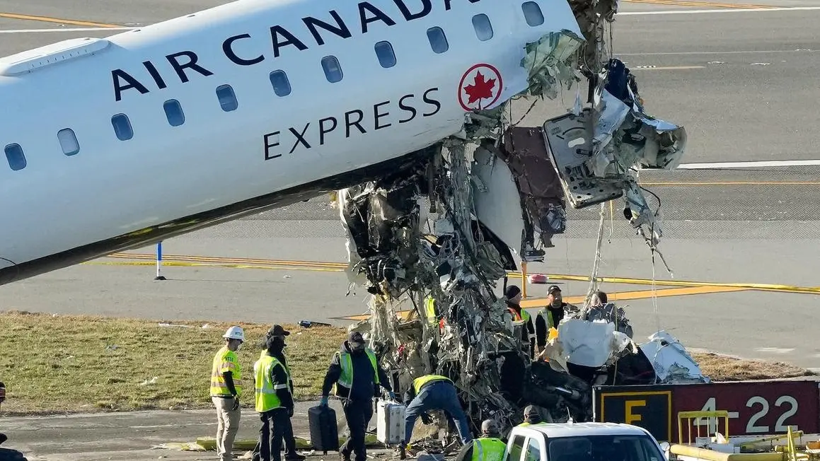 Diễn biến tai nạn kinh hoàng tại sân bay LaGuardia