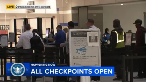 Tất Cả Điểm Kiểm Tra An Ninh Tại Sân Bay Quốc Tế Philadelphia Đã Mở Cửa Trở Lại
