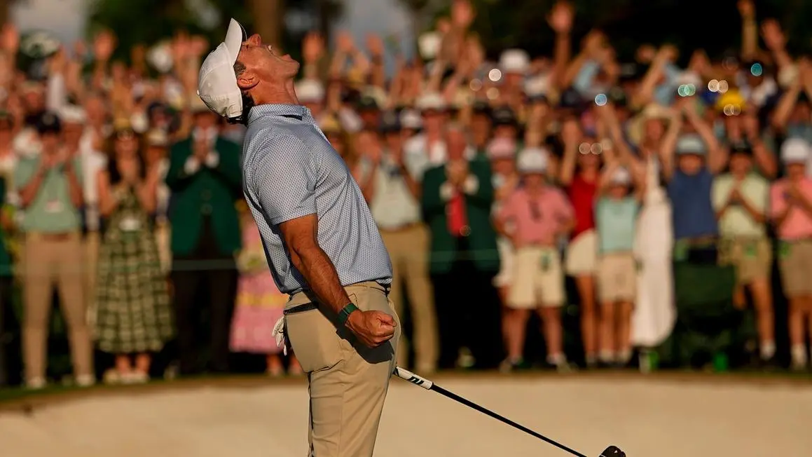 Rory McIlroy bảo vệ thành công danh hiệu Masters, tái lập kỳ tích của Nicklaus, Faldo và Woods