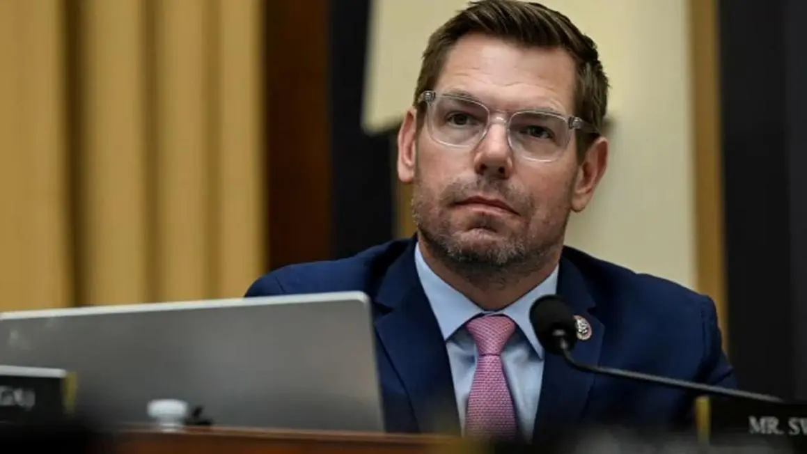 Nhà tài trợ đòi lại tiền từ chiến dịch tranh cử của Eric Swalwell