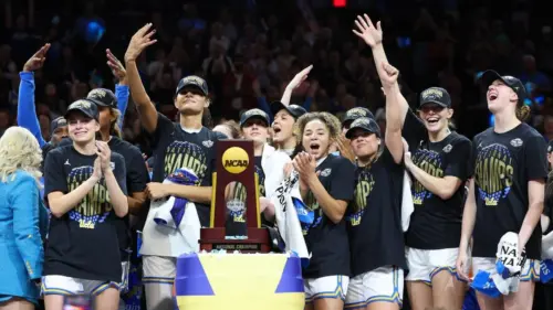 Trận Chung Kết Bóng Rổ Nữ UCLA vs South Carolina Thu Hút 9.9 Triệu Người Xem