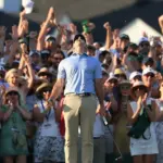 Rory McIlroy Giành Lại Áo Xanh Masters, Lần Thứ Hai Liên Tiếp Vô Địch Giải Đấu