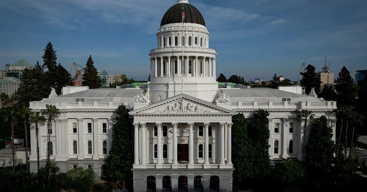 Tranh Luận Thống Đốc California Lần Đầu Tiên Kể Từ Vụ Swalwell Rút Lui