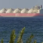 Iran tuyên bố Đóng Cửa Eo Biển Hormuz do Phong Tỏa của Hoa Kỳ