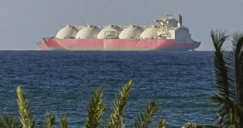 Iran tuyên bố Đóng Cửa Eo Biển Hormuz do Phong Tỏa của Hoa Kỳ