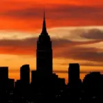 Các thành phố Bờ Đông đón nhiệt độ kỷ lục, Miền Trung và Đồng bằng đối mặt thời tiết khắc nghiệt