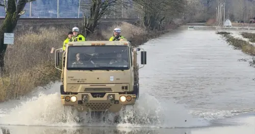 Tổng Thống Trump Phê Duyệt Tài Trợ FEMA Cho Thảm Họa Lũ Lụt 2025 tại Washington