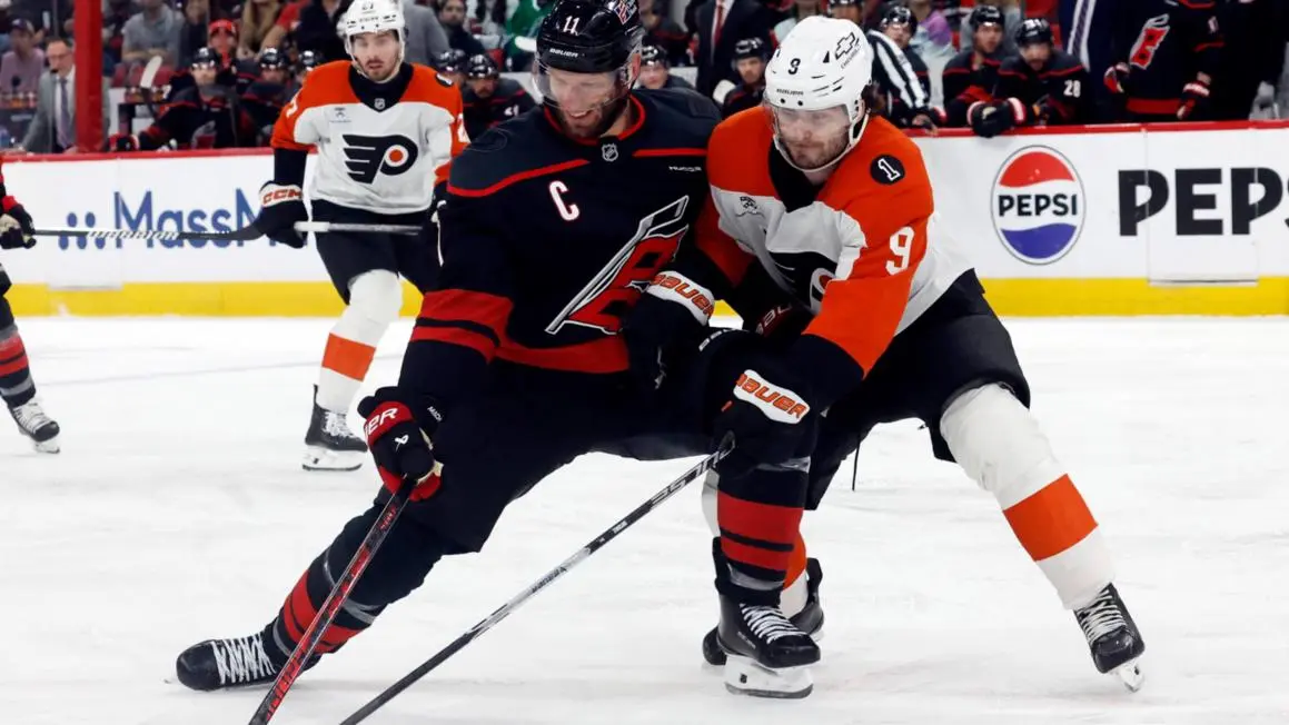 Flyers thua Hurricanes trong hiệp phụ ở Game 2