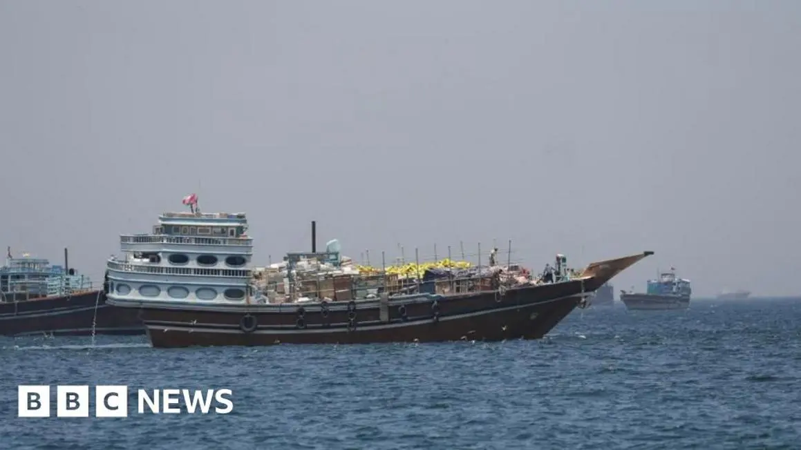 Tổng thống Donald Trump công bố &#8220;Dự án Tự do&#8221; tại Eo biển Hormuz