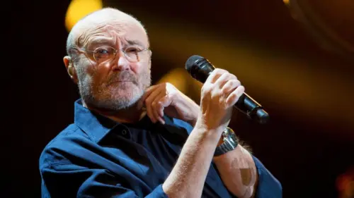 Phil Collins Tái Xuất Công Chúng Sau Thời Gian Chật Vật Với Sức Khỏe