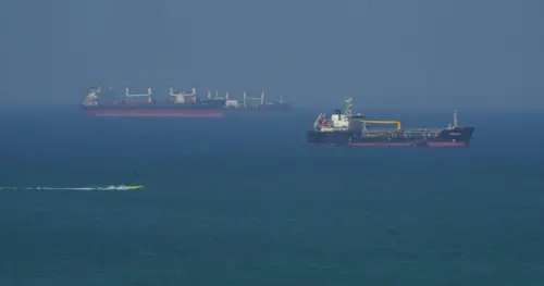 Tổng thống Trump cho biết Trung Quốc muốn Eo biển Hormuz mở lại và phản đối thu phí