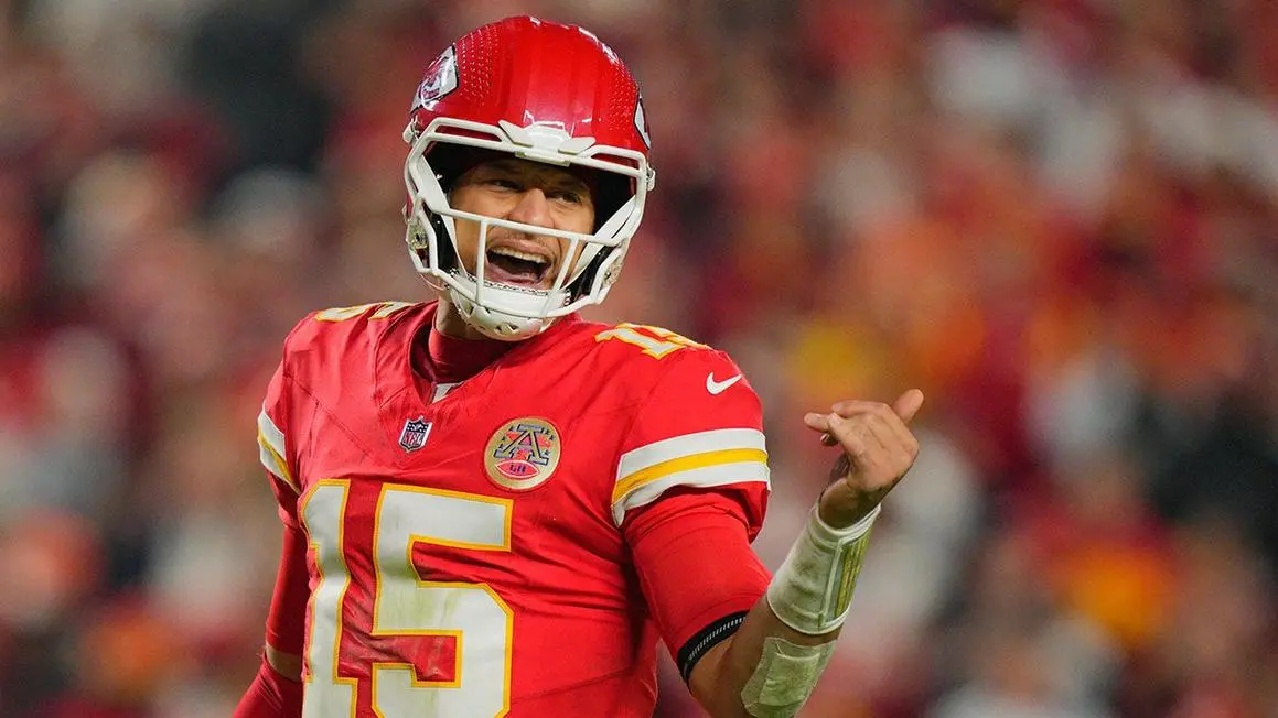 Tổng thống Donald Trump hỏi chủ nhà hàng về tình trạng của Patrick Mahomes