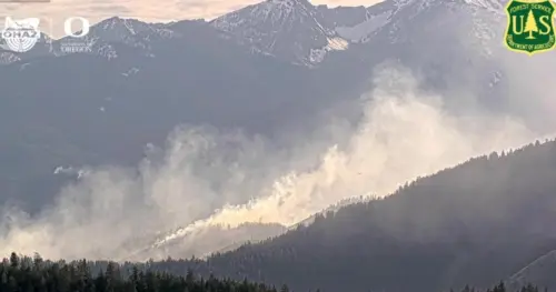 Cháy rừng đầu mùa tại Rừng Quốc gia Okanogan-Wenatchee, Washington