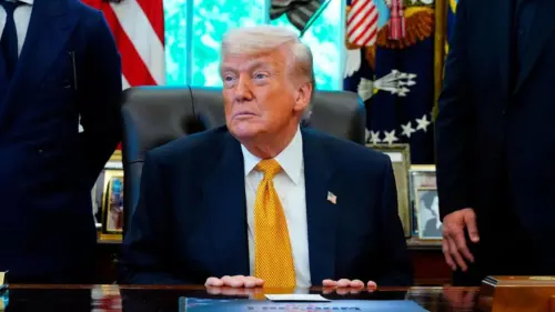 Tổng Thống Trump đặt thời hạn cho EU phê duyệt thỏa thuận thương mại hoặc đối mặt với thuế quan cao hơn
