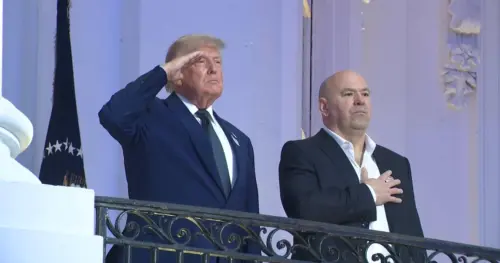 Tổng Thống Trump và Dana White cùng xuất hiện mở màn UFC Freedom 250