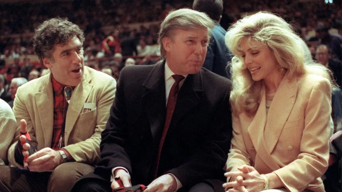 Tổng Thống Donald Trump Trở Lại New York Để Cổ Vũ Đội Bóng Rổ
