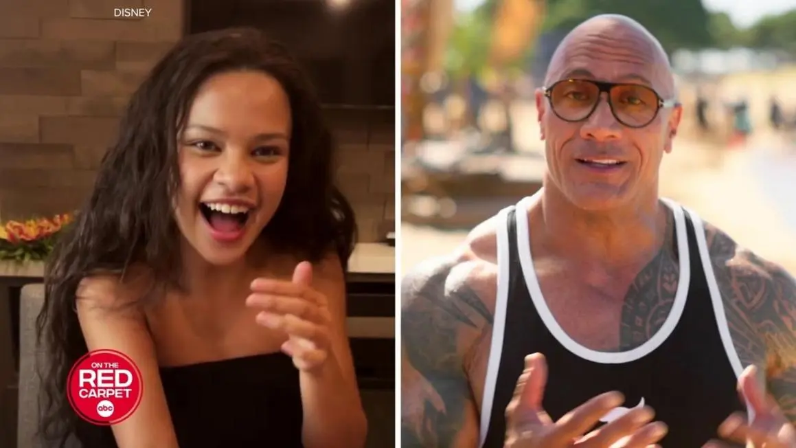 Đoạn phim ‘Moana’ hé lộ cách Dwayne Johnson chúc mừng Catherine Laga’aia