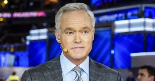 Scott Pelley cáo buộc lãnh đạo CBS News can thiệp chính trị
