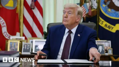 Phán quyết của tòa án chặn vĩnh viễn quỹ ‘chống vũ khí hóa’ của Tổng thống Donald Trump
