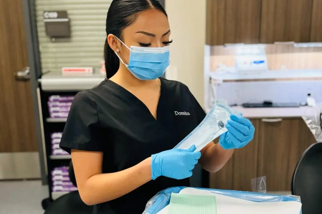 Các khu học chánh địa phương chuẩn bị học sinh cho sự nghiệp khoa học sức khỏe tương lai
