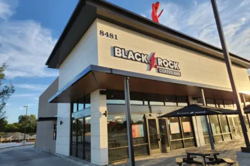 Black Rock Coffee Bar nay khai trương trên Xa lộ 29