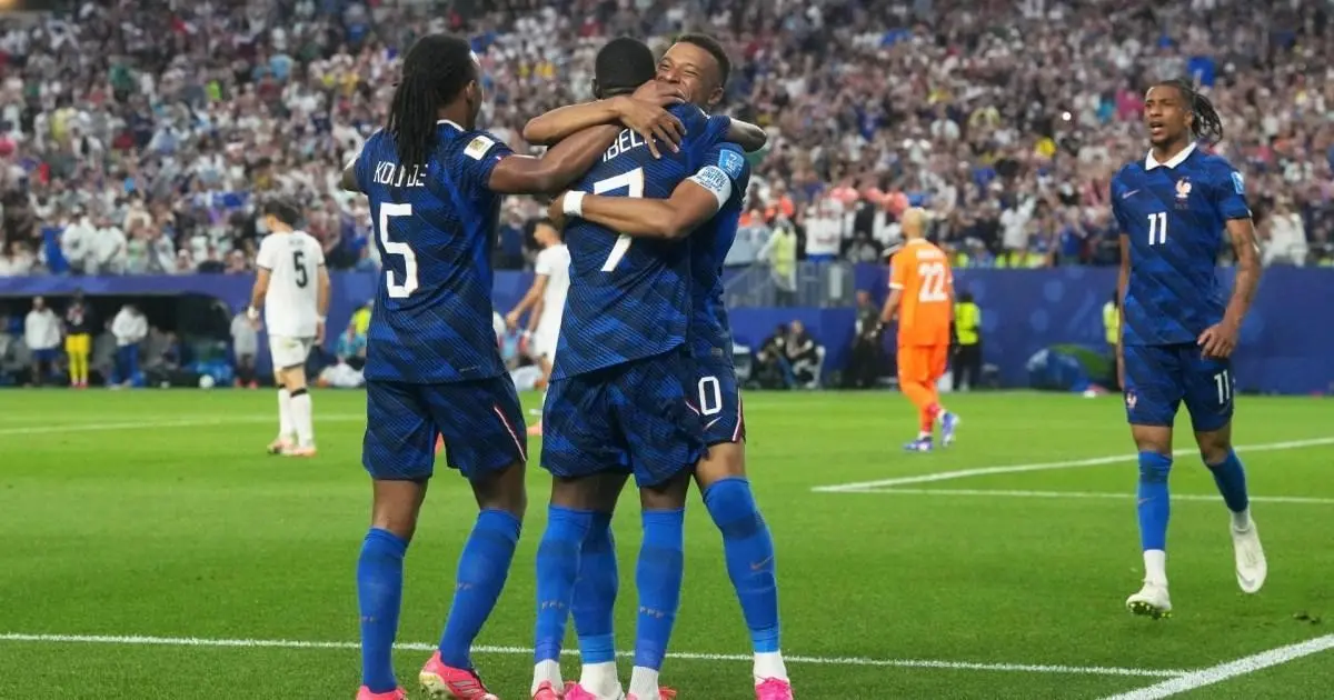 Ousmane Dembélé ghi bàn thứ ba cho Pháp trước Iraq
