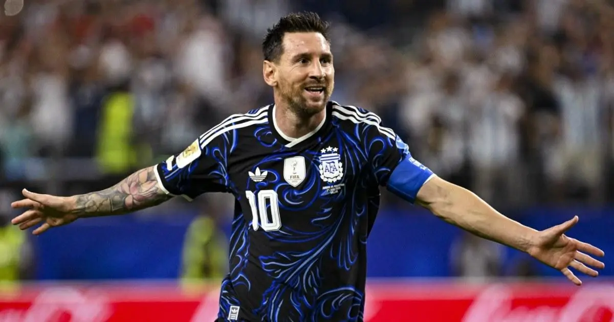 Ba Ba Ba Ba: Argentina Thắng Tuyệt Đối, Messi Dẫn Lối Vào Vòng 16 Đội World Cup