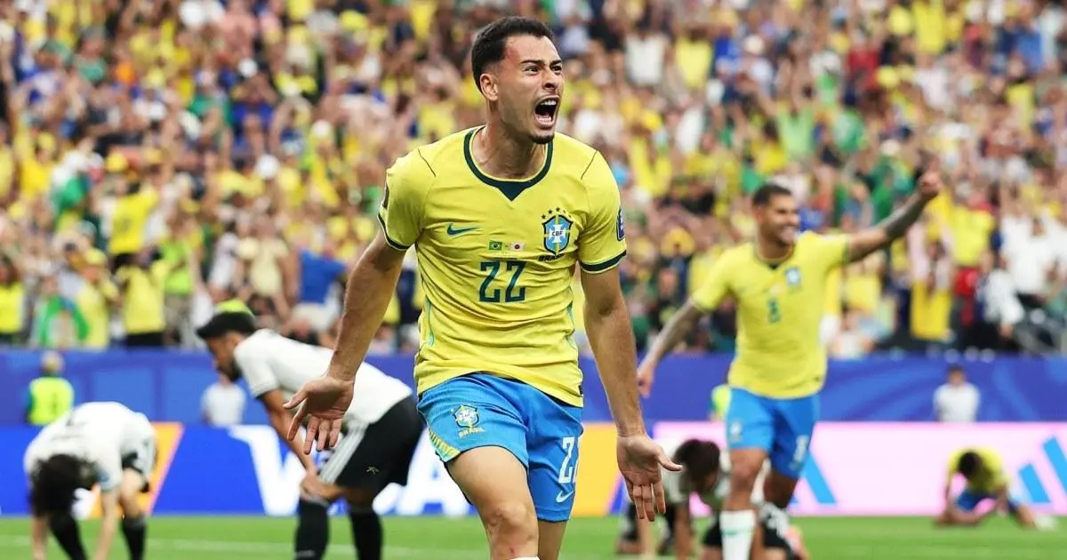 Siêu phẩm của Gabriel Martinelli giúp Brazil dẫn trước Nhật Bản 2-1