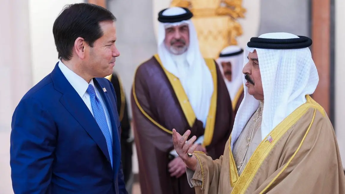 Iran Tấn Công Bahrain và Kuwait Sau Cuộc Tấn Công Của Hoa Kỳ, Đe Dọa Chấm Dứt Đàm Phán