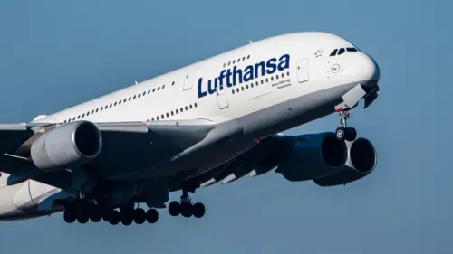 Chuyến bay Lufthansa từ SFO đi Munich phải chuyển hướng đến Boston vì hành khách gây rối