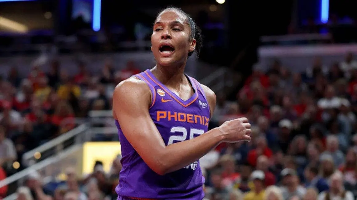 Alyssa Thomas Phàn Nàn Về Sự Im Lặng Của WNBA Sau Pha Phạm Lỗi Với Caitlin Clark