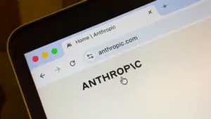 Khi Anthropic tạm dừng truy cập các mô hình mới, Ấn Độ tranh luận về tương lai AI
