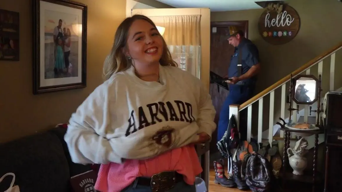Thiếu nữ vùng nông thôn Tennessee nhận học bổng toàn phần vào Harvard sau một năm đầy thử thách