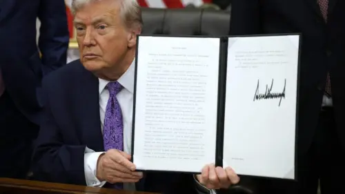 Sắc lệnh mới của Tổng thống Trump về AI: Thiếu răng và không có yêu cầu bắt buộc