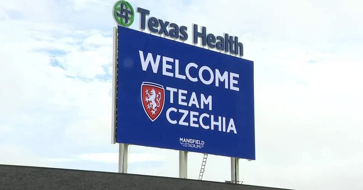 Đội tuyển Quốc gia Czechia Tổ chức Buổi Tập Luyện Mở Cửa Tại Sân Vận Động Mansfield
