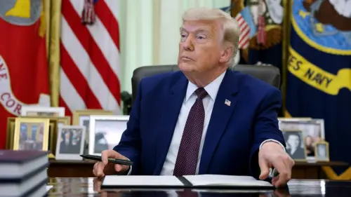 Chánh án Clinton cảnh báo Bộ Tư pháp Trump không ‘giả vờ’