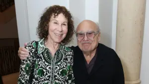 Danny DeVito và vợ Rhea Perlman vẫn là ‘bạn thân’ dù sống riêng