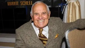Ngôi sao ‘Gomer Pyle: USMC’ Ronnie Schell qua đời ở tuổi 94