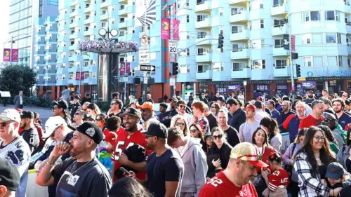 Clay Travis chỉ trích NFL, các giải đấu thể thao khác vì ‘móc túi’ người hâm mộ