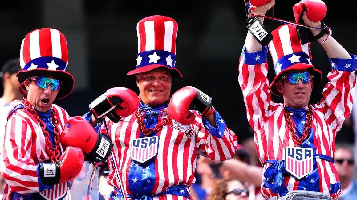 Những người hâm mộ yêu nước nhất tại trận khai mạc World Cup của USMNT trước Paraguay
