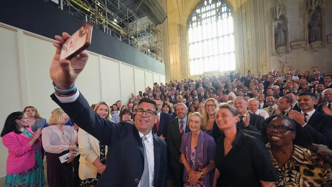 Andy Burnham chuẩn bị tranh cử lãnh đạo Công Đảng Anh, có thể trở thành Thủ tướng