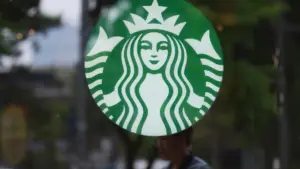 Starbucks Hàn Quốc đóng cửa sớm để đào tạo lịch sử sau làn sóng phản đối