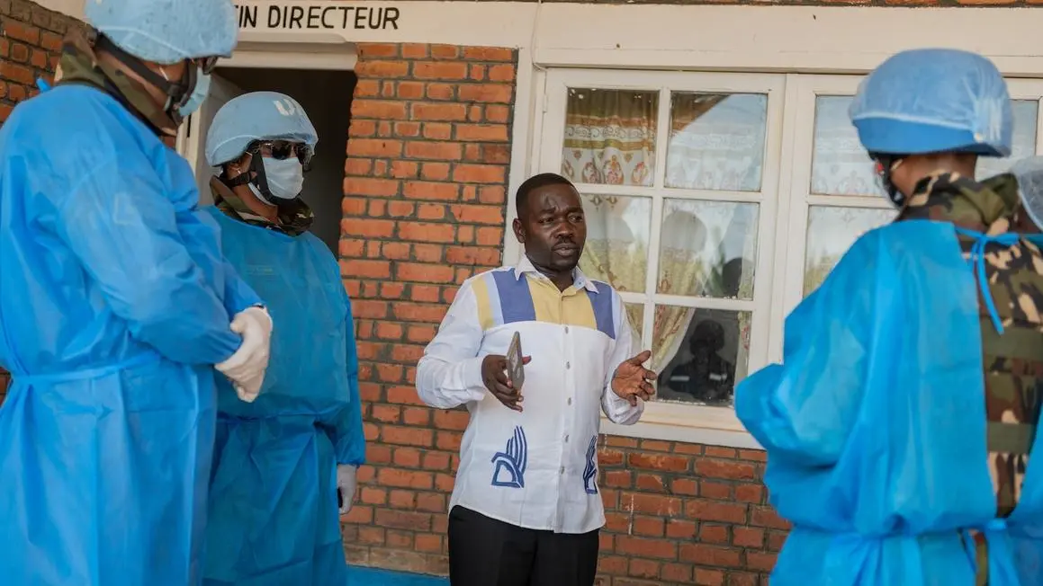 Nhân viên y tế tuyến đầu chống dịch Ebola tại Congo làm việc kiệt sức, lương ít ỏi