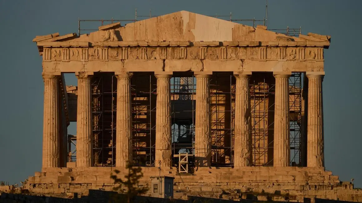 Đền Parthenon ở Hy Lạp được &#8216;tân trang&#8217;, hé lộ diện mạo 220 năm chưa từng thấy