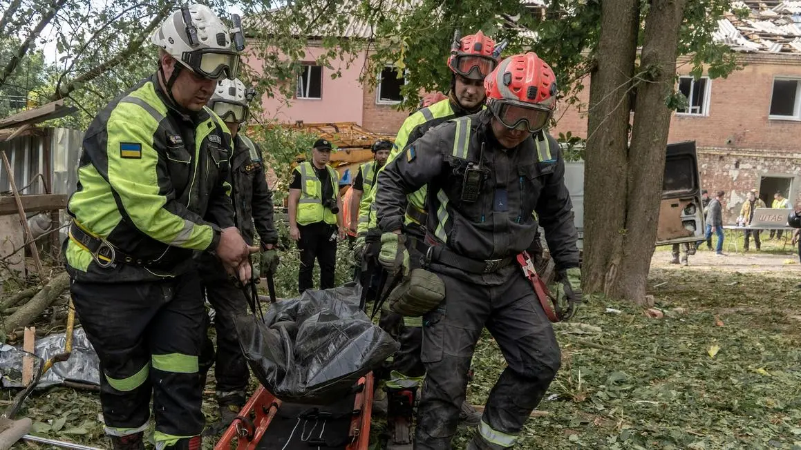 Nga oanh tạc khu chung cư ở Kharkiv, Ukraine, khiến ít nhất 1 người thiệt mạng