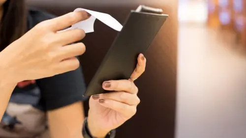 Các nhà hàng ở Hoa Kỳ thêm phụ phí tự động 20% để tránh nhầm lẫn về tiền tip trong kỳ World Cup
