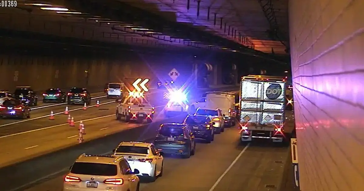 Các làn xe I-90 hướng Đông tại Seattle đã thông xe sau vụ tai nạn