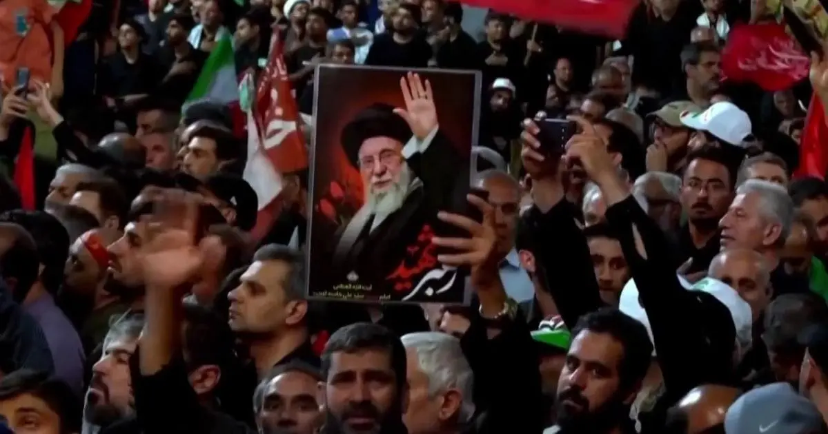 Iran đóng cửa Eo biển Hormuz vô thời hạn, lãnh đạo tối cao thề trả thù cho cha