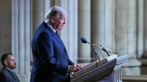 Tổng Thống Trump đọc điếu văn tưởng nhớ Thượng Nghị sĩ Lindsey Graham