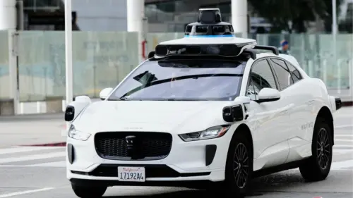 Đề xuất luật liên bang mới nhắm vào robotaxi cản trở lực lượng ứng phó khẩn cấp